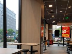 -麦当劳(杭州西湖银泰百货店)