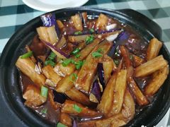 咸鱼茄子煲-广东粤秀餐馆(佳家花园小区店)