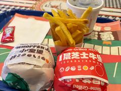 1层芝士牛堡-汉堡王(房山绿地缤纷城店)