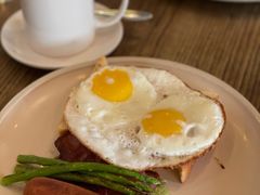 -Common Table · Brunch & Coffee