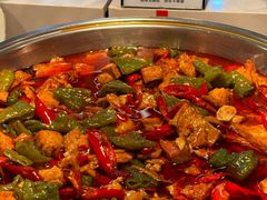 -涨巢·潮玩水疗局