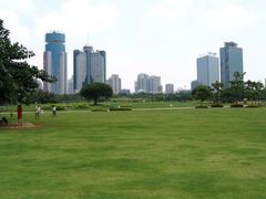 -万绿园