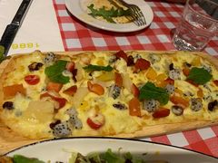 火焰烤饼水果风味-1886德国汽车餐厅(外滩十六铺码头店)