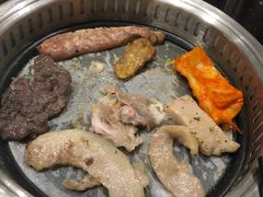 -钱小主·自助回旋烤肉火锅餐厅(东方新天地店)