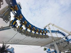 -佘山地铁站-停车场