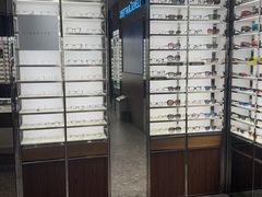 -LensCrafters亮视点·OAKLEY精选(静安嘉里中心店)