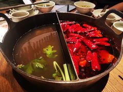 草本鸳鸯锅-盡膳口福跷脚牛肉火锅(晶耀前滩店)