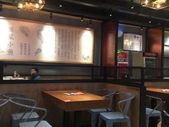 大堂-渝是乎酸菜鱼(龙旗购物中心店)