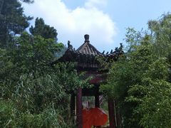 -雪山彩虹谷景区