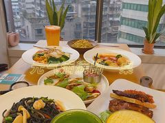 -F+轻食健身赋能空间(中华北路国贸商场店)