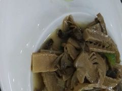 -天天向上素食餐厅(五台山店)