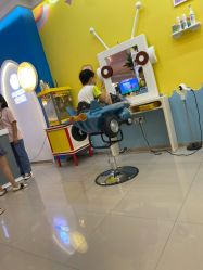 -爆米花儿童美发乐园