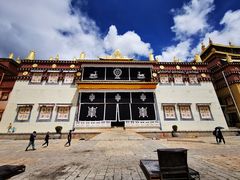 -噶丹松赞林寺