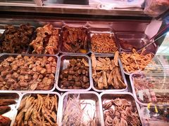 -绝味鸭脖(龙阳路生活广场店)