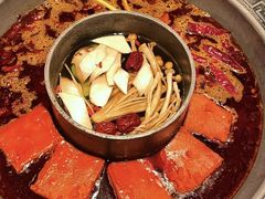 -晓宇重庆火锅(西安荟聚店)