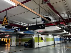 -北外滩来福士办公楼西塔-地下停车场