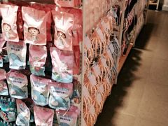 -名创优品(山东青岛市新业广场店)