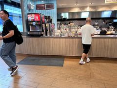 -The Habit Burger Grill 哈比特汉堡(世博店)