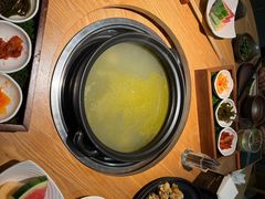-一朵菌·野生菌探索家火锅(南亚店)