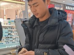 -LOHO眼镜(上海市浦江万达店)