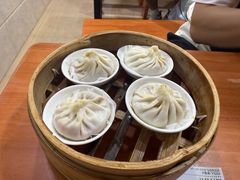 -莱莱小笼·乔艾
