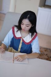 -艾米丽婚纱礼服