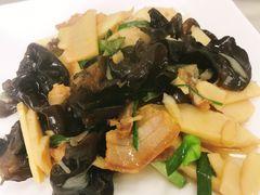 -天目湖刘老四农庄