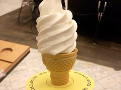 原味牛奶冰淇淋-OUR Bakery(三里屯太古里店)
