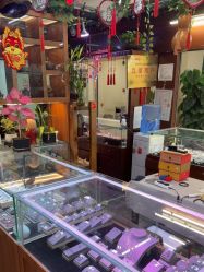 -灵彩珠宝(朗香街店)