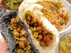 李与白酱肉包-李与白包子铺(桐梓林店)