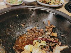 -万里闯关东铁锅炖菜馆(高新旗舰店)