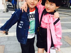 -潮童星少儿模特时尚中心(黄浦博荟广场店)