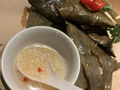 -大头虾越式风味餐厅(光明广场店)