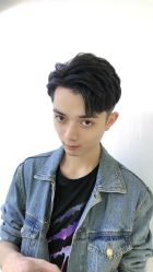 -鏡沙龙发型设计