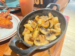 橄榄油香草煎蘑菇-CRAZYONES西班牙海鲜饭(上海美罗城店)