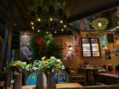 -临界音乐酒馆·小龙虾·江湖菜(华熙LIVE·鱼洞店)