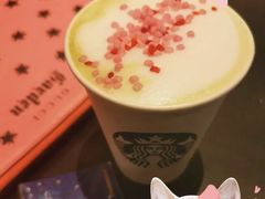 樱花草莓茶拿铁-星巴克(天津鲁能中心第三店)
