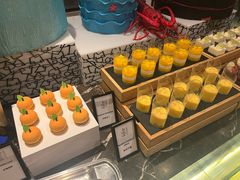 -广州万富希尔顿酒店·感趣自助餐厅·金秋蟹宴生蚝海鲜刺身