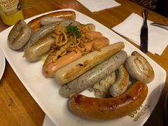 香肠拼盘-皇冠自酿啤酒坊(中国红街5号楼店)