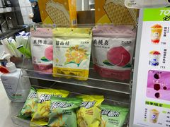 -沪上阿姨·精选茶饮(龙湖滨江天街店)