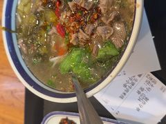 -云阿蛮云南生烫牛肉米线(奉贤路店)