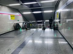 -红土地(地铁站)