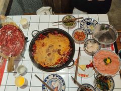 -旧街市鲜货老火锅(大光路店)