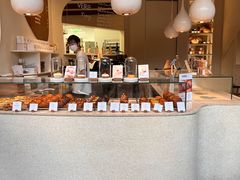 -VERIE BAKEHOUSE