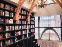 -钟书阁(松江泰晤士小镇店)