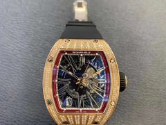 -万物奢潮中古奢侈品(青岛店)