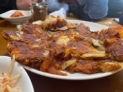 -亲昵春川鸡排(韩国美食街店)