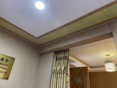 -绿岛汤泉韩式休闲会所