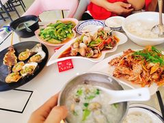 -覃记海鲜美食餐厅