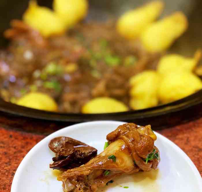 俊家铁锅炖鱼-"忘拍照了哈哈 这家店好多回忆 上课时候.